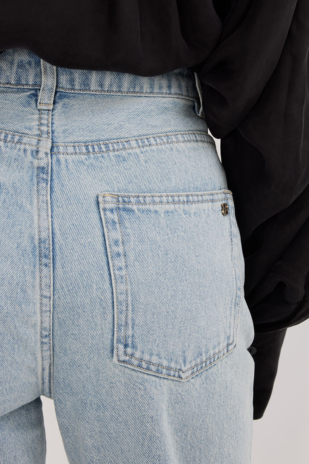 WESTIN LIGHT RINSE TALL STRAIGHT JEAN