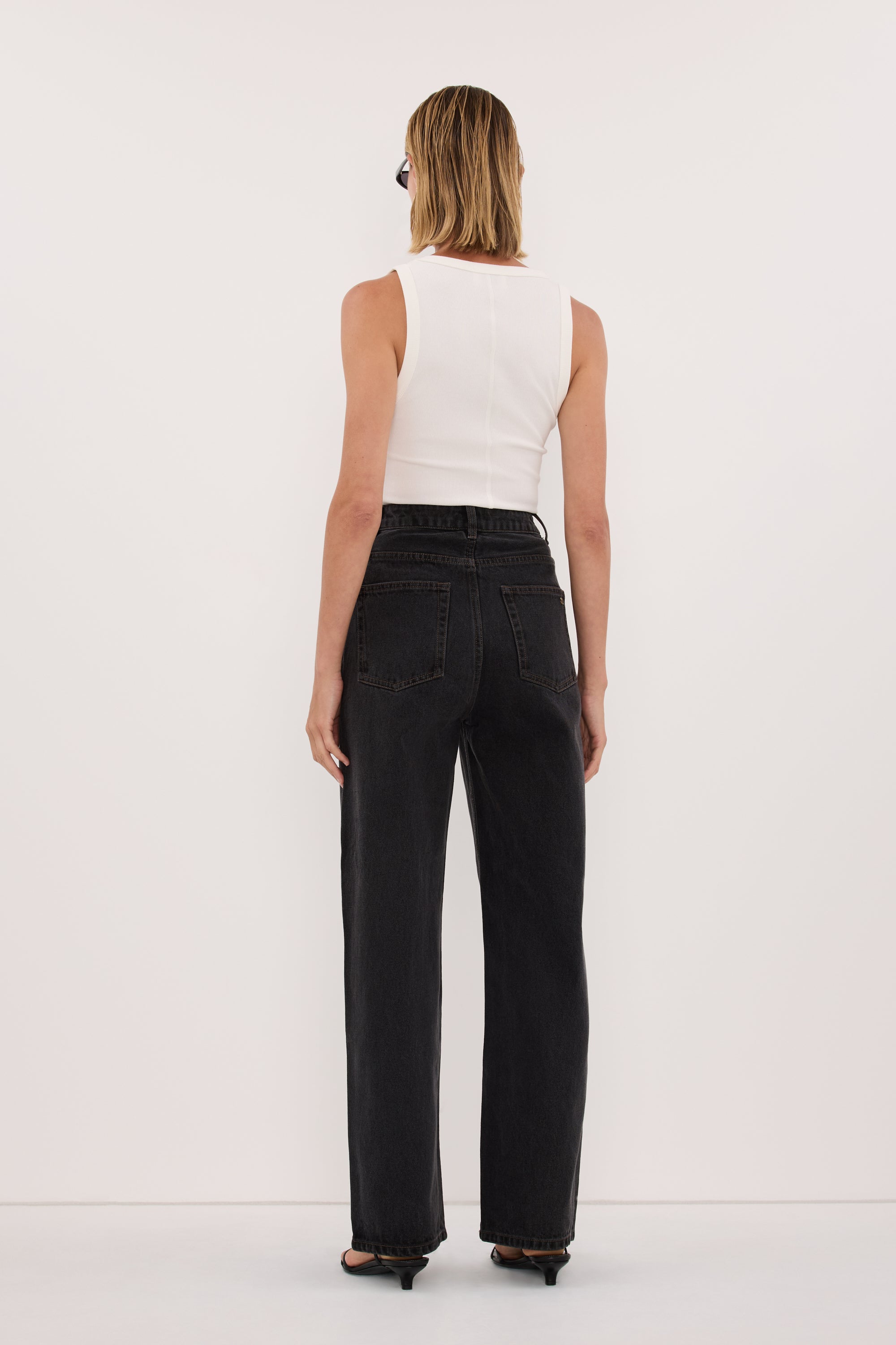WESTIN BLACK RINSE STRAIGHT JEAN