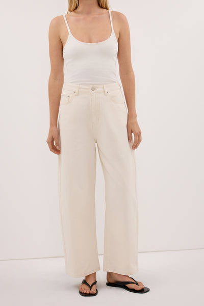 Zoe wearing FRANK CREAM RELAXED JEAN
