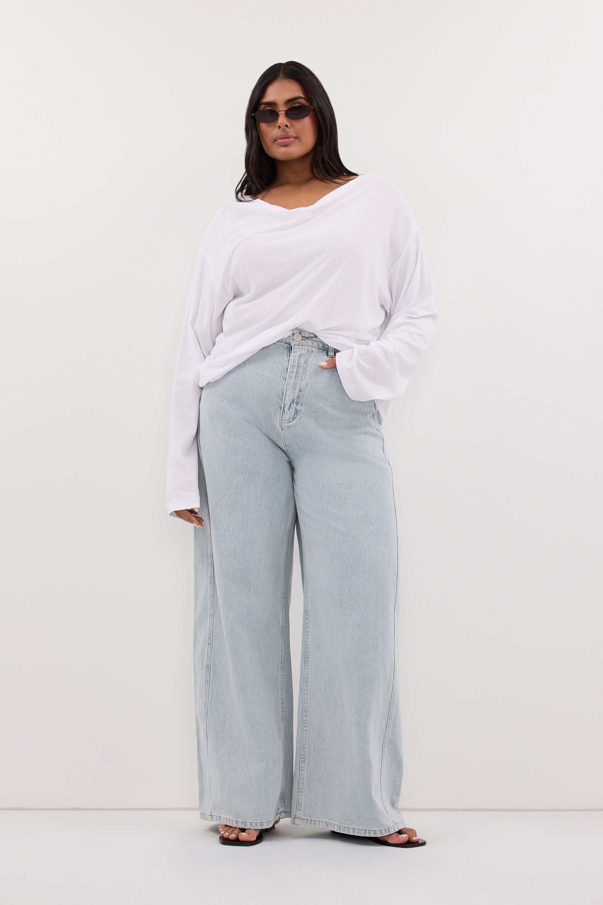 DREW LIGHT RINSE WIDE LEG DENIM JEAN
