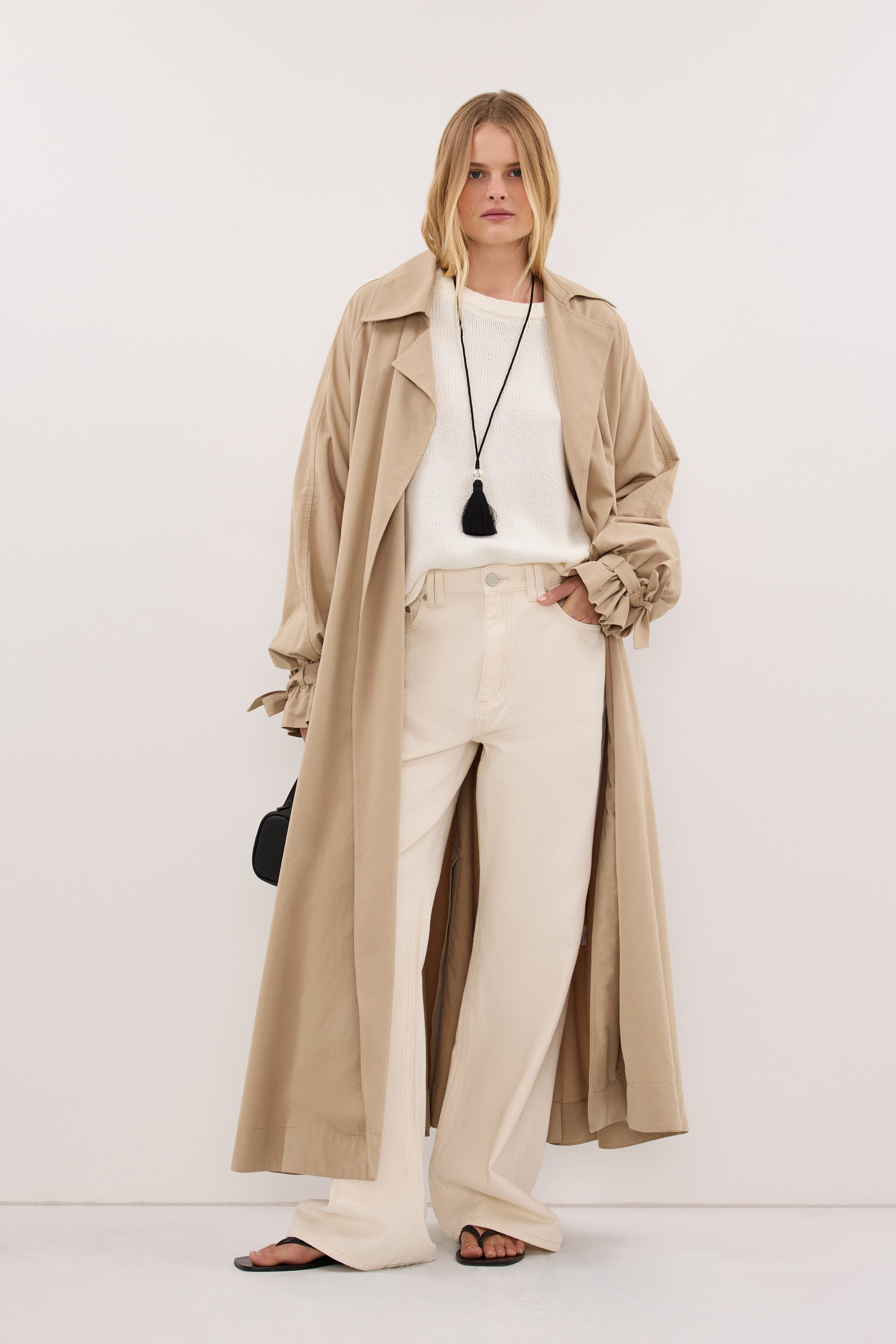 REAGAN 2.0 CREAM SLOUCHY JEAN