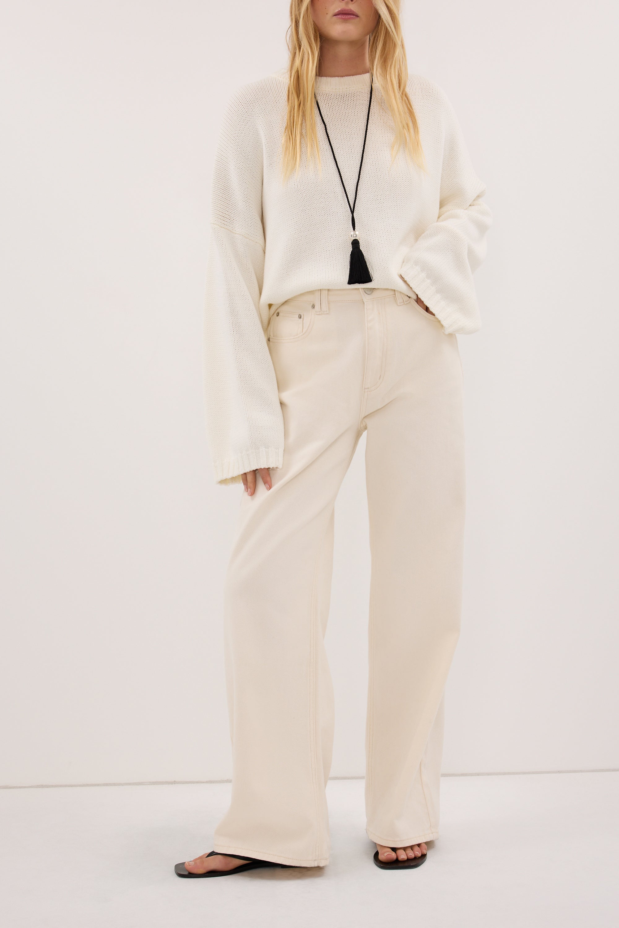 REAGAN 2.0 CREAM SLOUCHY JEAN