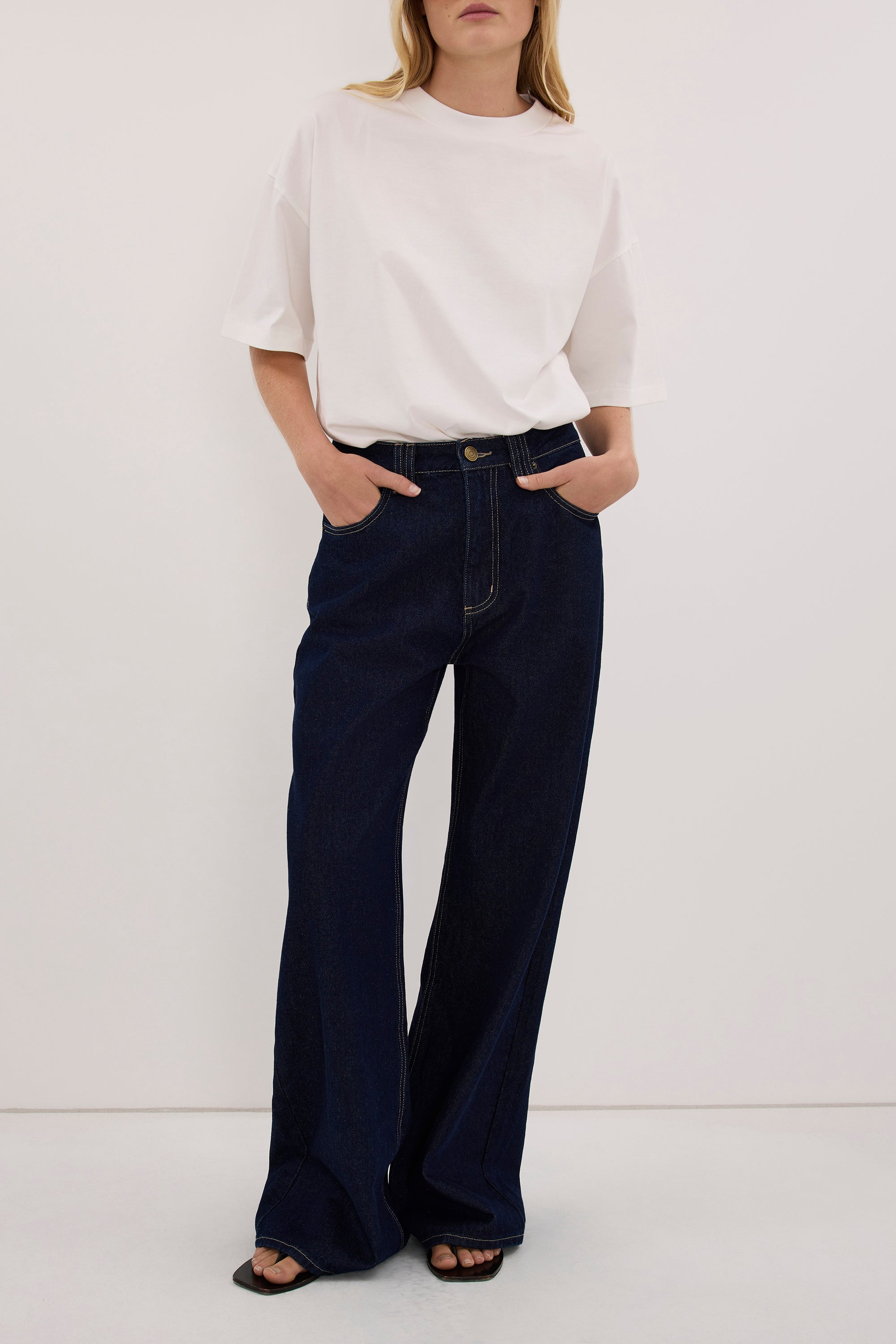 REAGAN 2.0 INDIGO SLOUCHY JEAN