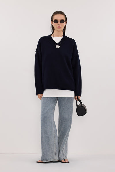 Stas wearing REAGAN 2.0 LIGHT BLUE SLOUCHY JEAN