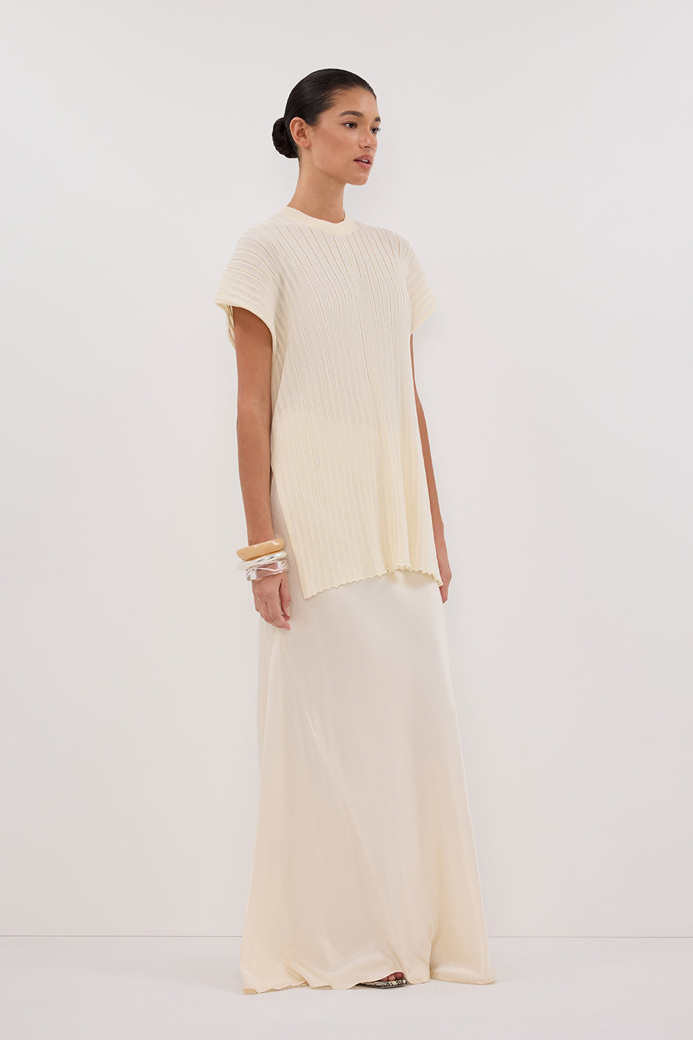 JADE CREAM SLEEVELESS KNIT TOP