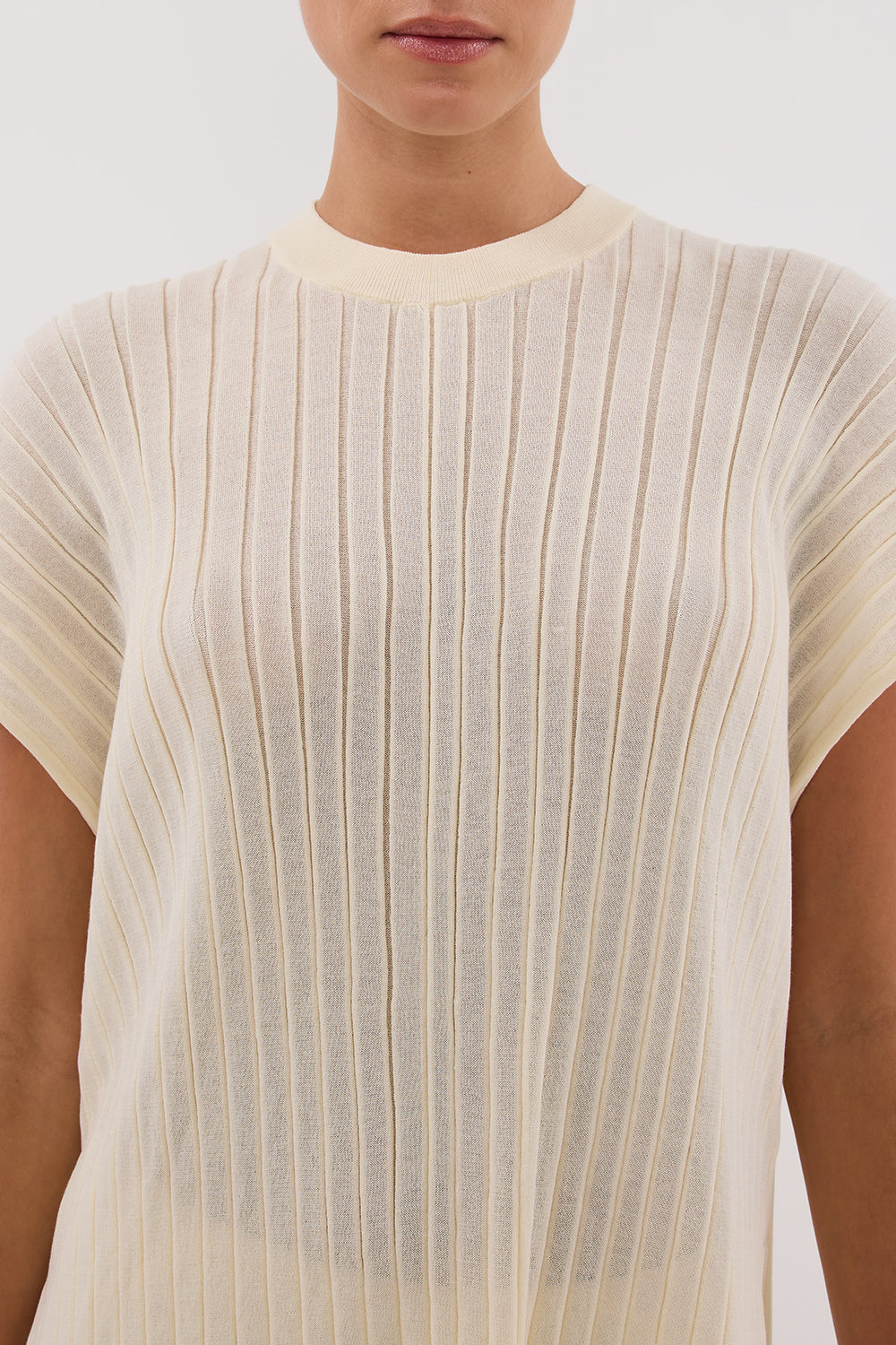 JADE CREAM SLEEVELESS KNIT TOP