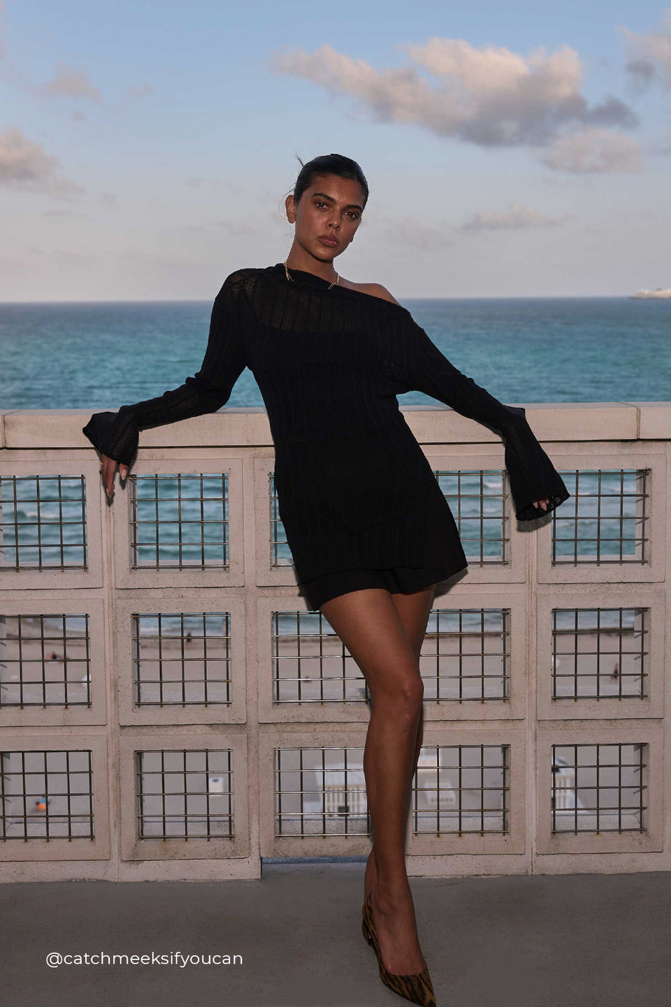 BOWIE BLACK LONG SLEEVE KNIT TOP