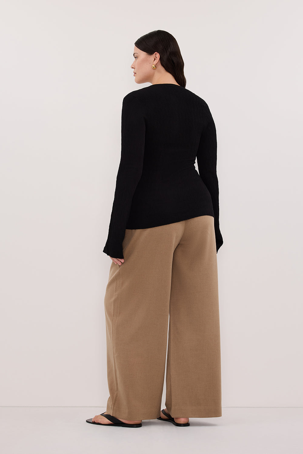 ALIAS BLACK LONG SLEEVE KNIT TOP