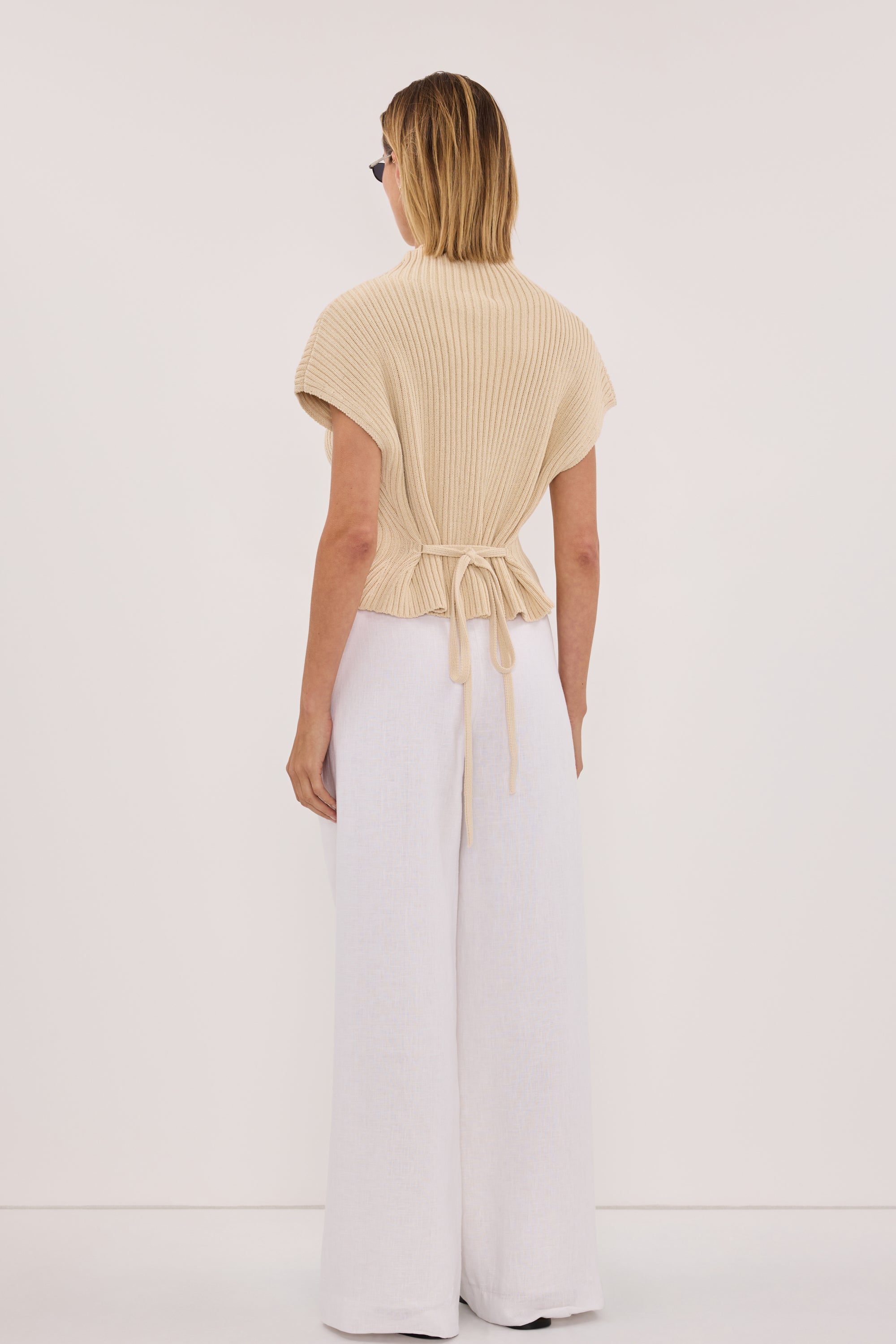 DELLA NATURAL KNIT TOP