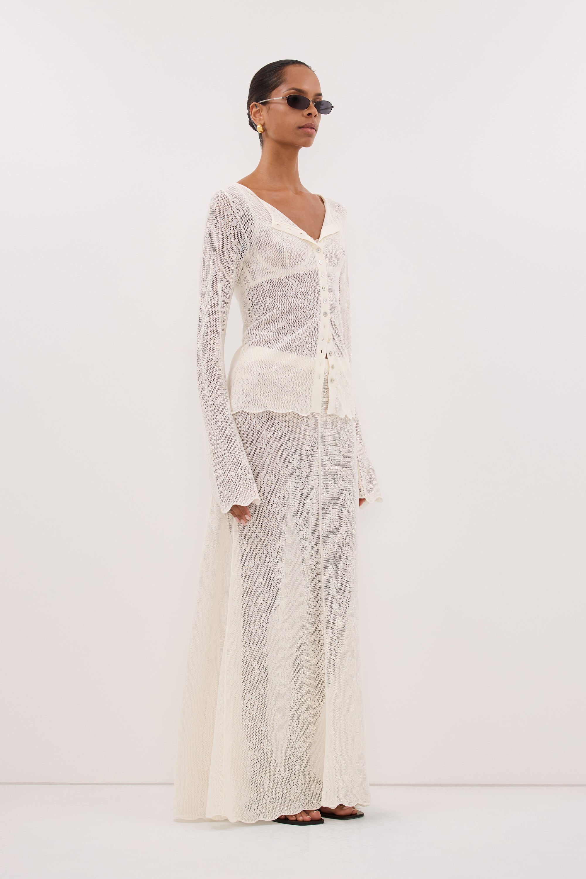 DELIA OFF WHITE LACE BUTTON TOP