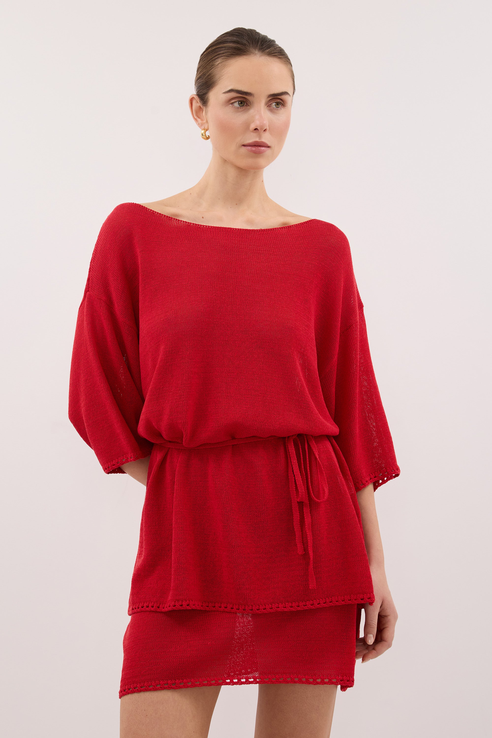 TARI RED BOAT NECK TEE