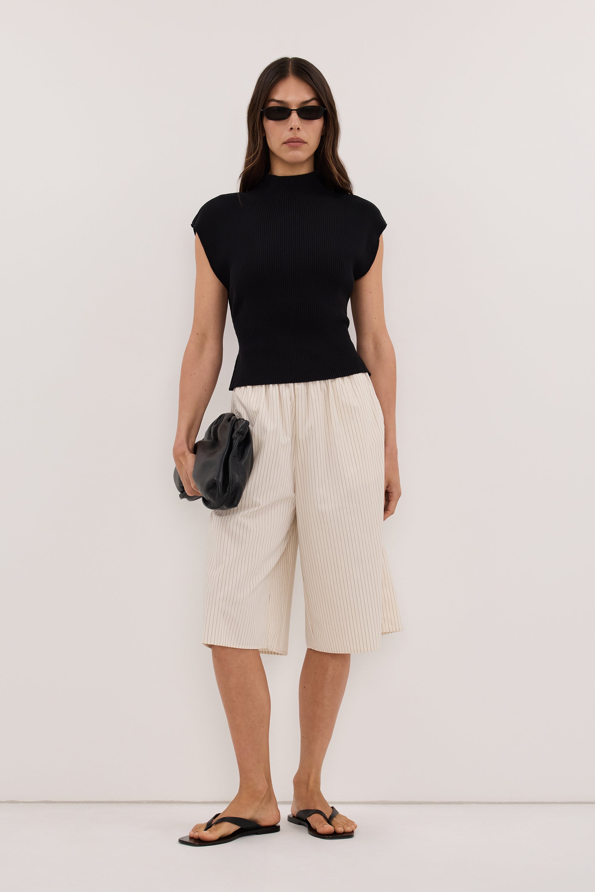 OLINNA BLACK TEXTURED KNIT TOP