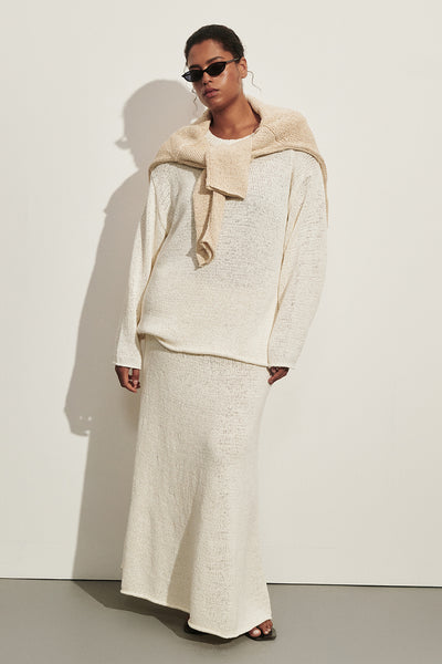 Amanda wearing MIREYA OFF WHITE TEXTURED KNIT JUMPER