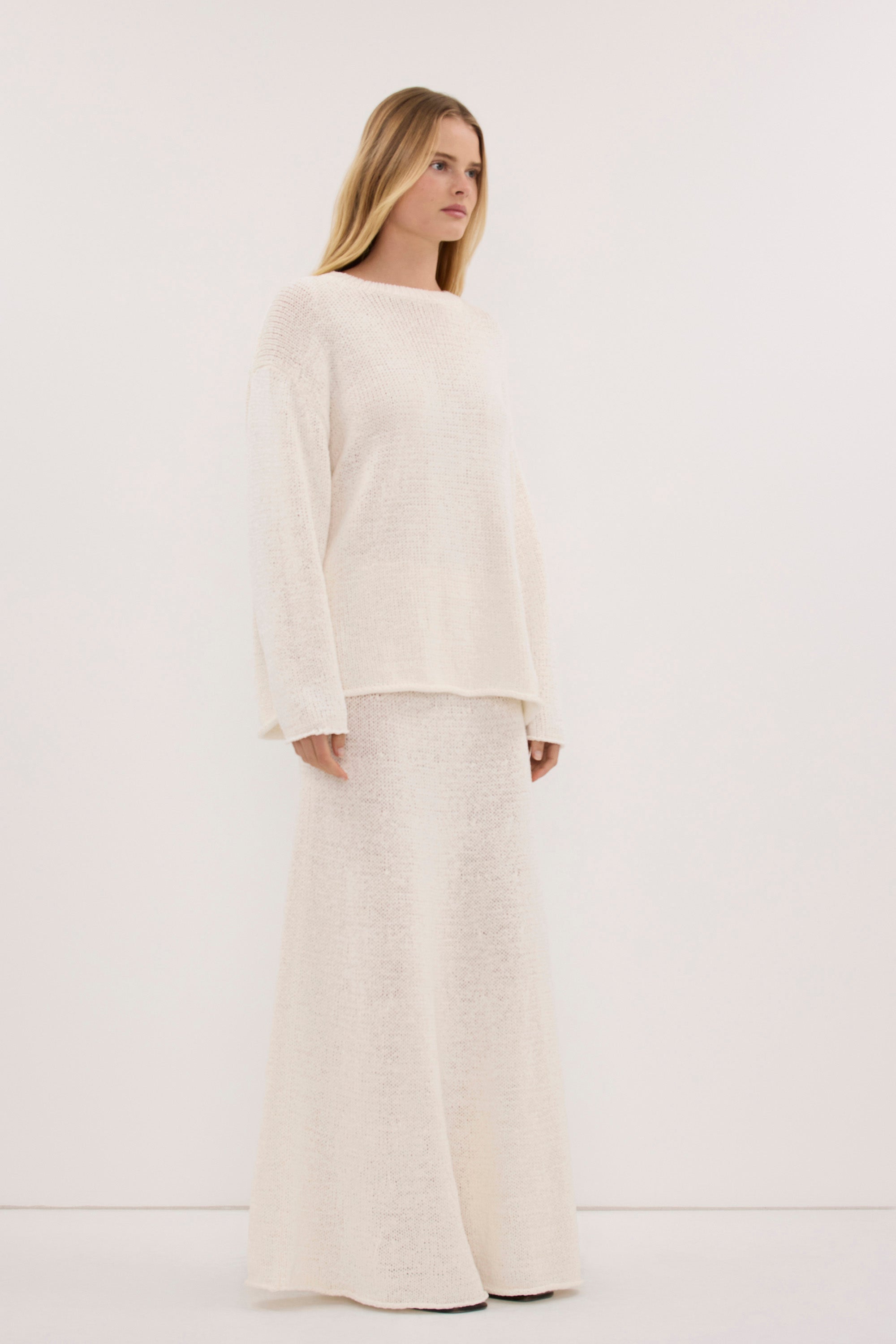 MIREYA OFF WHITE TEXTURED KNIT JUMPER