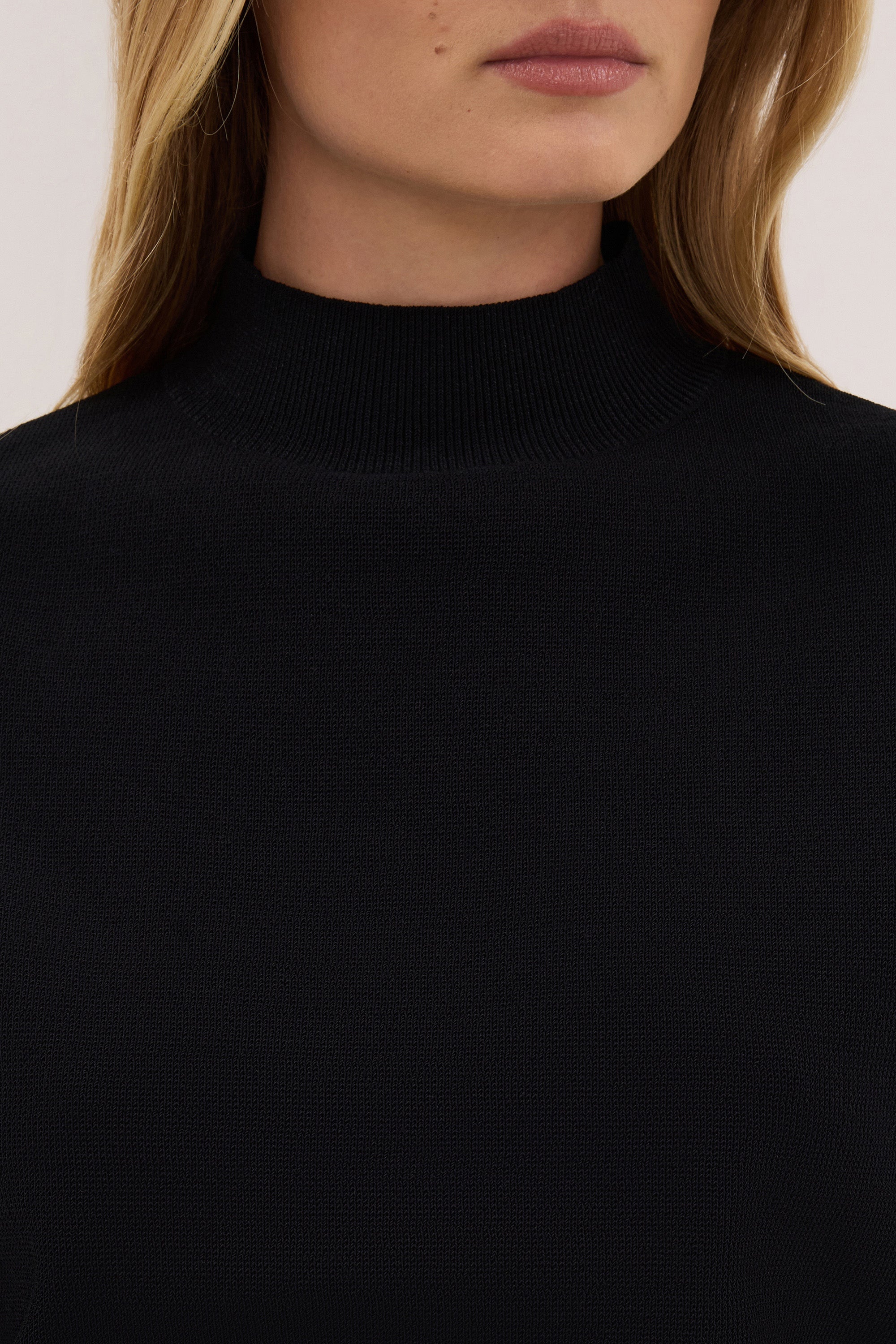 DIANA BLACK FUNNEL NECK TOP