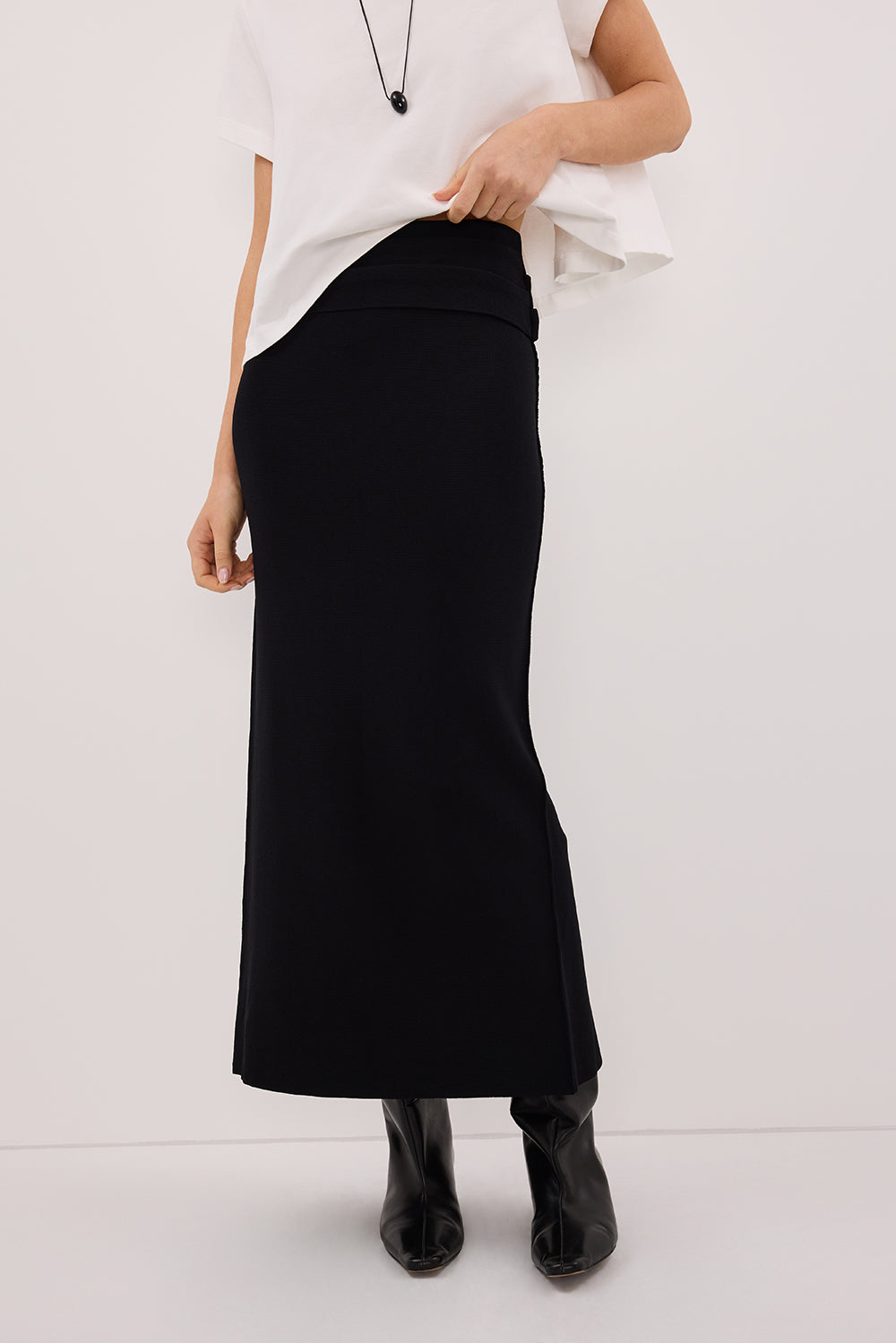 SOL BLACK KNIT MIDI SKIRT