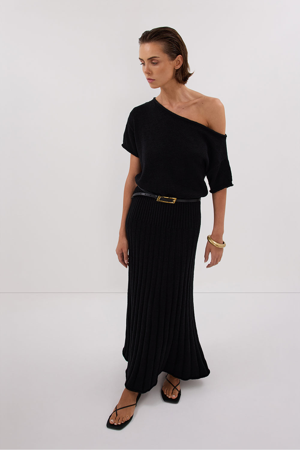 dissh asymmetric dress Signature Linen Lea wears the Cass Linen Midi Dress. Crafted from our 100% signature linen, Cass is designed with an asymmetrical neckline and close to body fit.