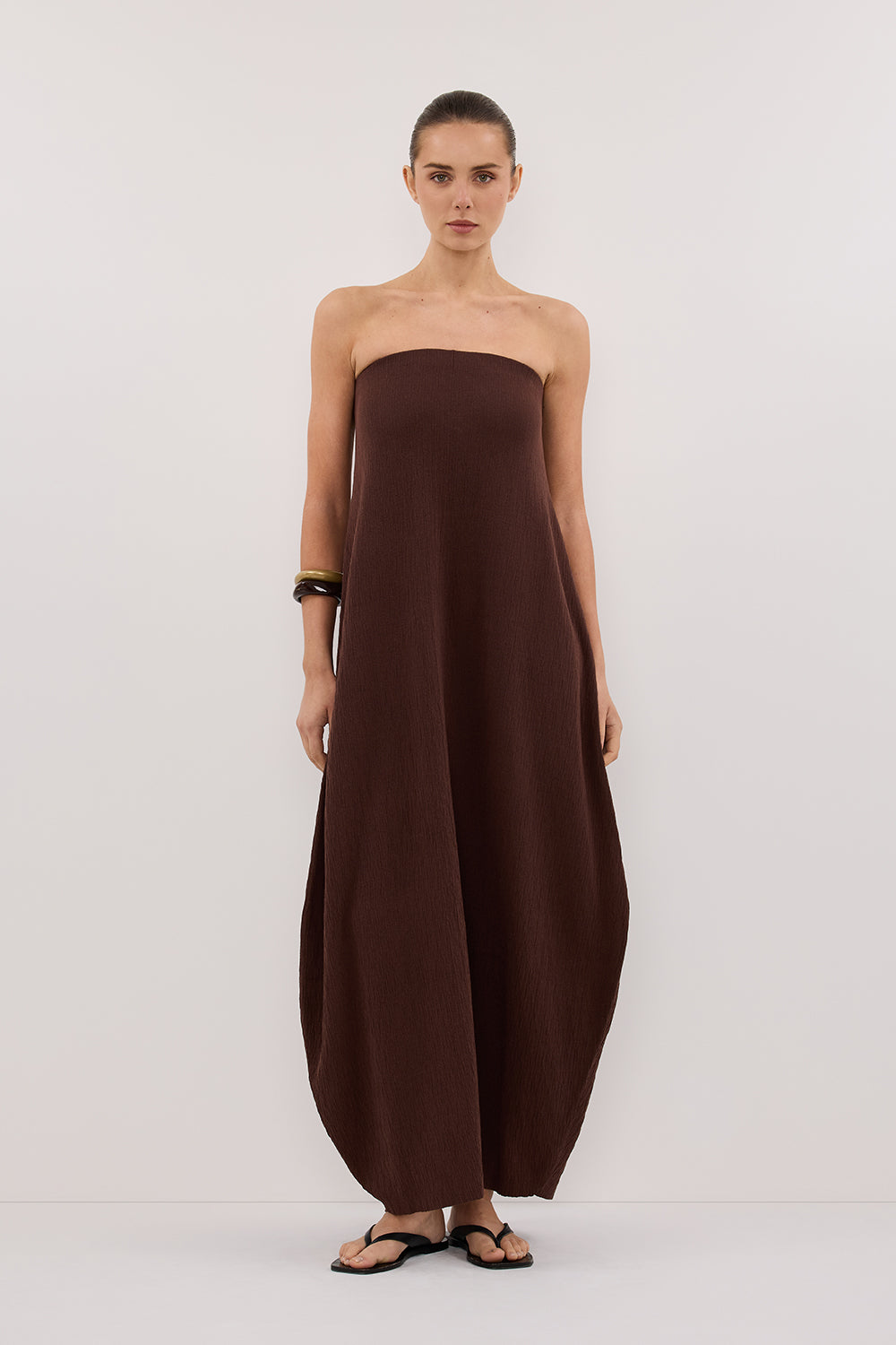 ALIAS CHOC TEXTURED KNIT STRAPLESS MIDI DRESS