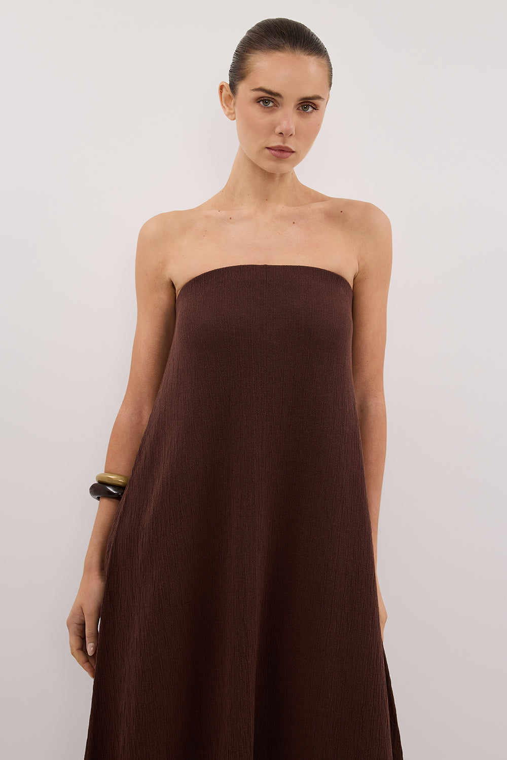 ALIAS CHOC TEXTURED KNIT STRAPLESS MIDI DRESS