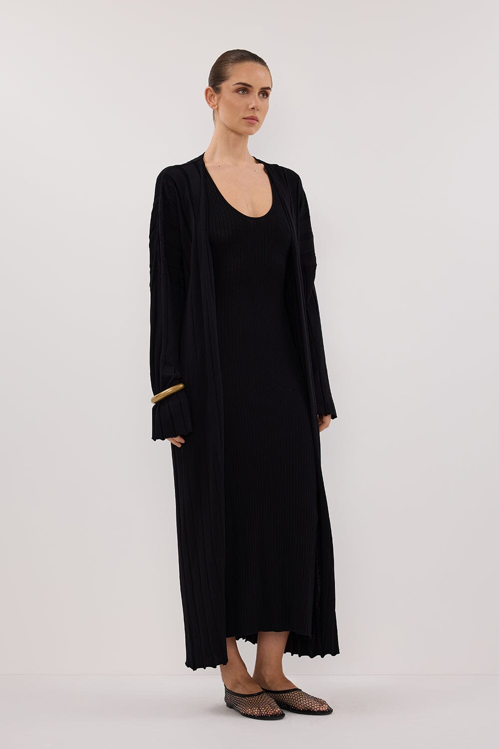EVE BLACK SCOOP KNIT MIDI DRESS