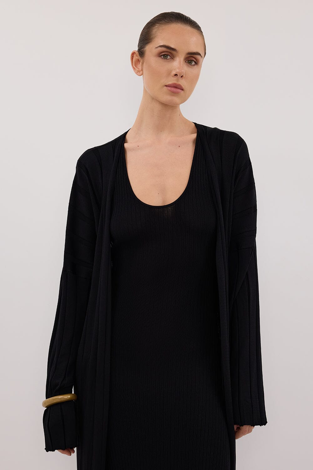 EVE BLACK SCOOP KNIT MIDI DRESS – DISSH