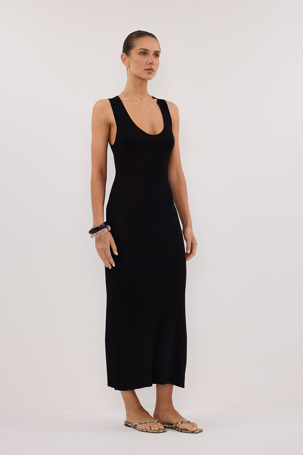 EVE BLACK SCOOP KNIT MIDI DRESS EVE BLACK SCOOP KNIT MIDI DRESS