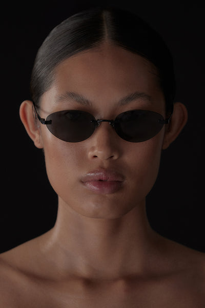 Elisa Johnson Trinity in Gloss Black oval cateye frameless matrix sunglasses ELISA JOHNSON TRINITY GLOSS BLACK – DISSH main image 2