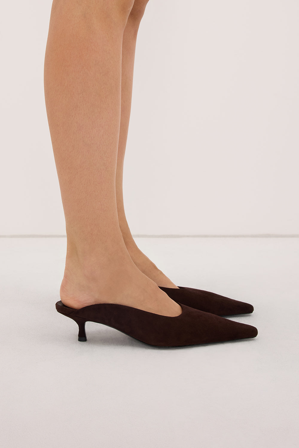 ALIAS MAE GENEVA HEEL CHOCOLATE SUEDE