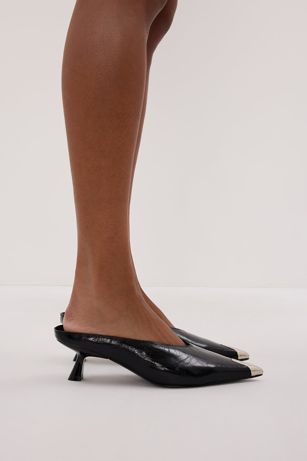 ALIAS MAE GOJI HEEL BLACK