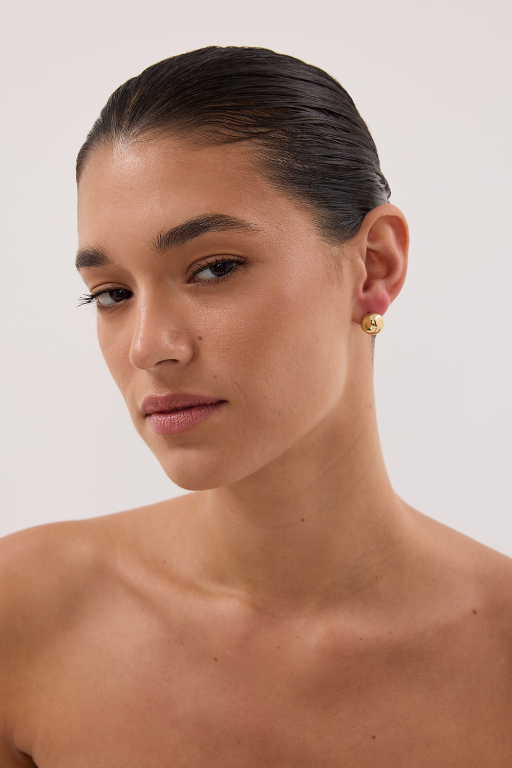 F+H GOLD HAMMERED BALL STUDS