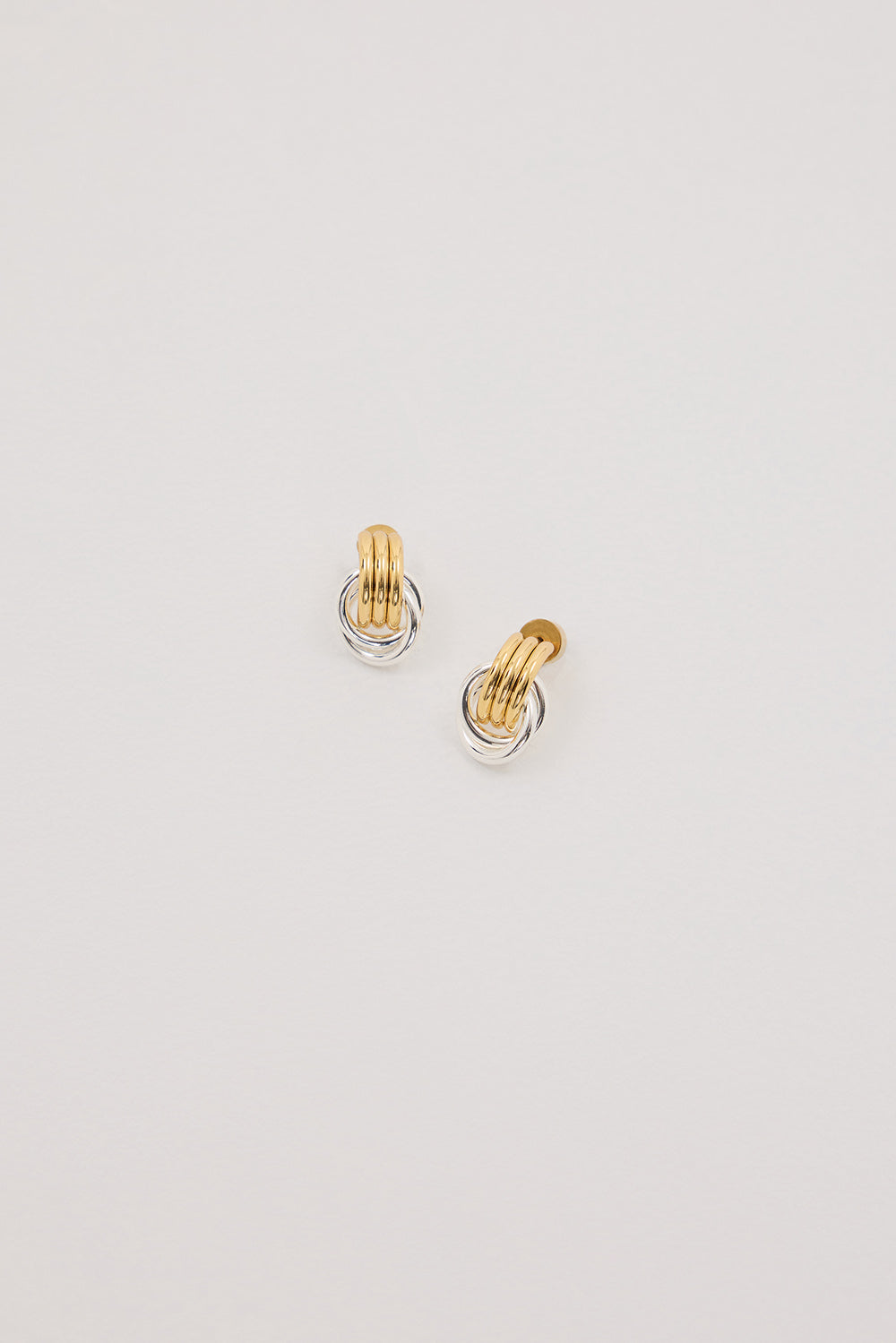 HEAVEN MAYHEM MICRO KNOT EARRING MIXED