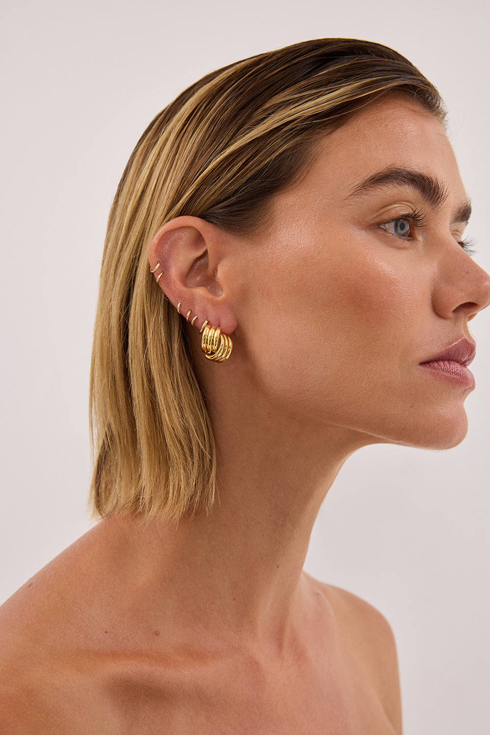 HEAVEN MAYHEM CLOVE EARRING GOLD