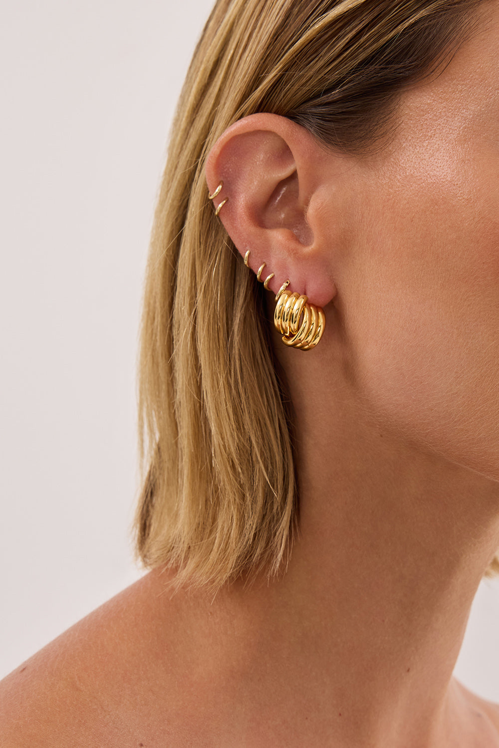 HEAVEN MAYHEM CLOVE EARRING GOLD