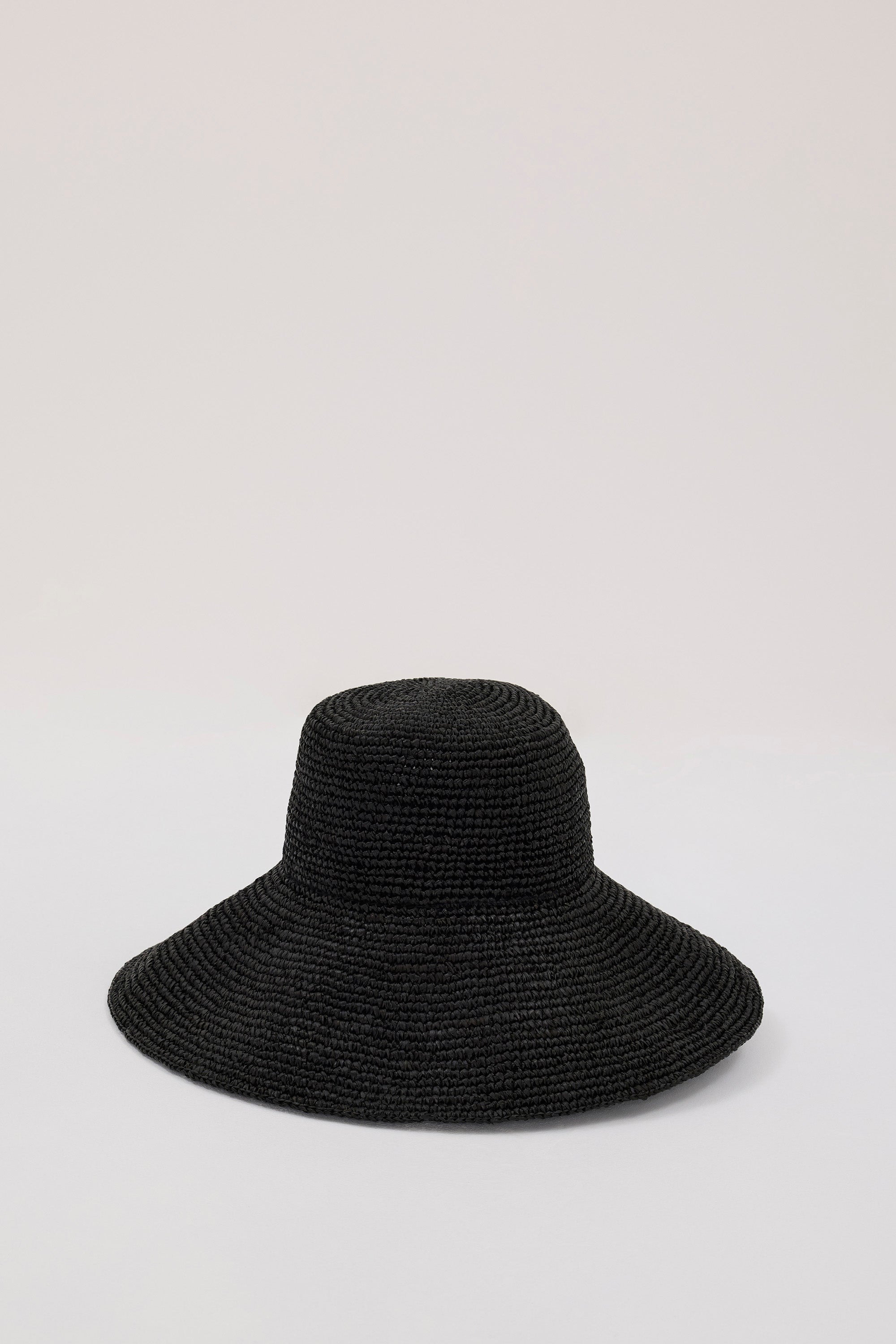 OCHRE LANE BLACK RAFFIA BUCKET HAT