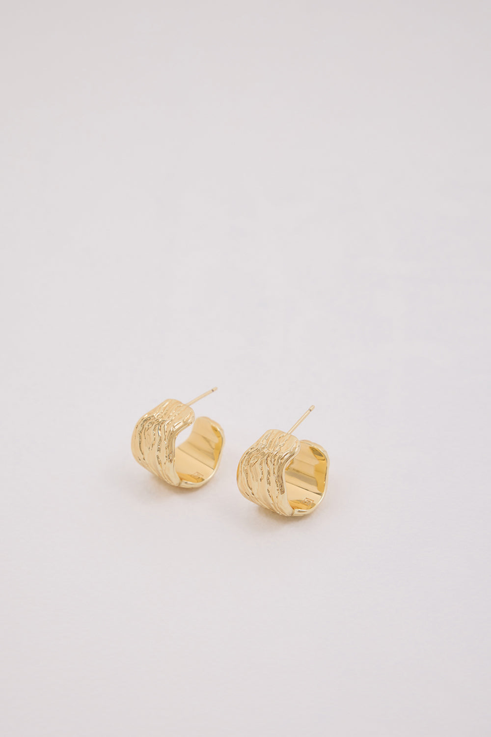 F+H GOLD OYSTER SHELL HOOPS