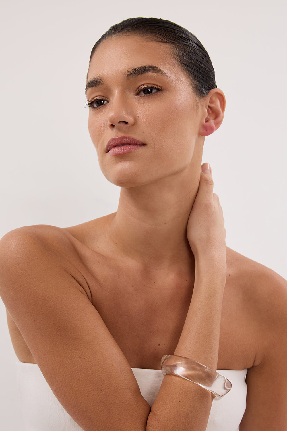 NOAH THE LABEL CLEAR RESIN BANGLE