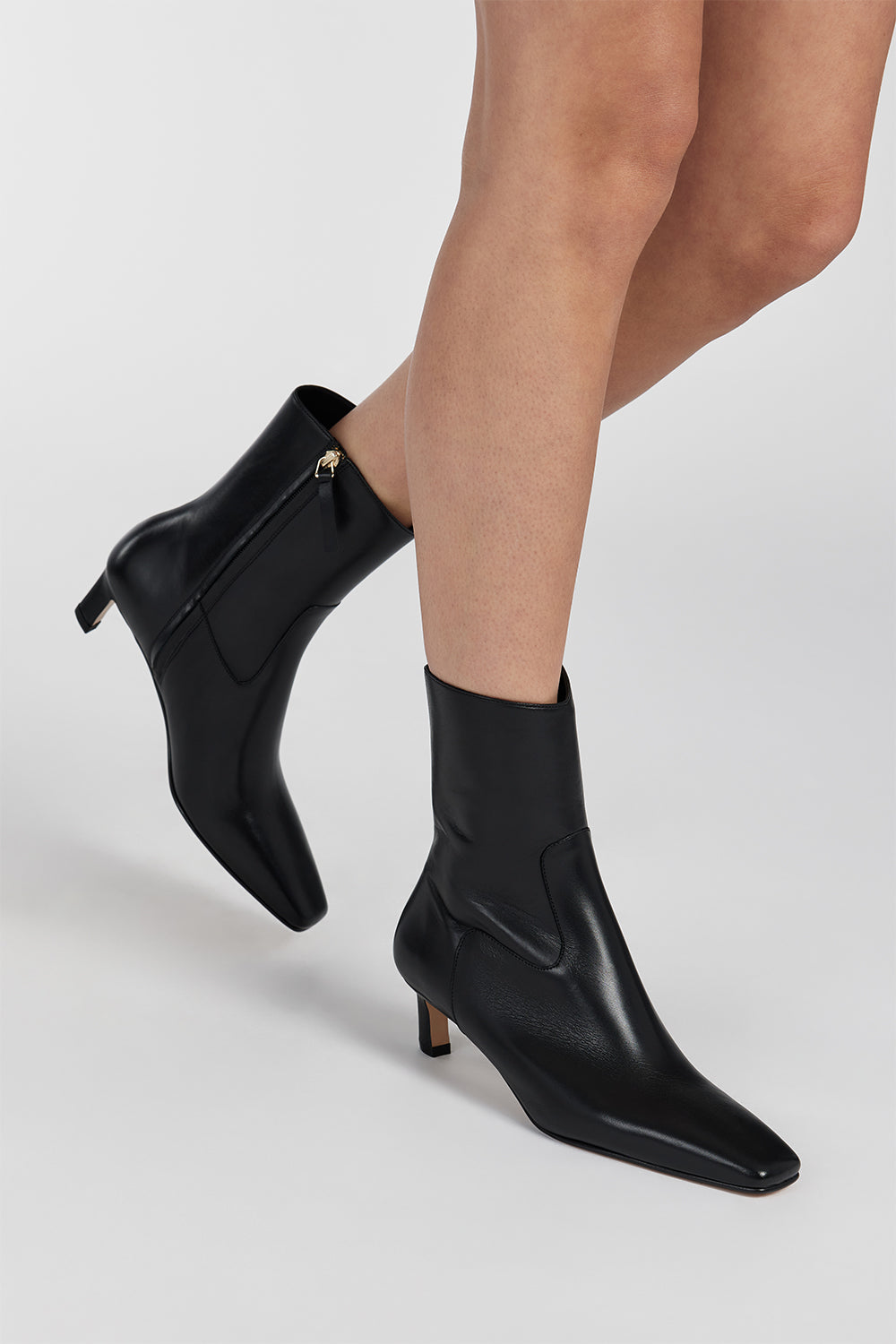 ALOHAS NASH BLACK LEATHER BOOTS