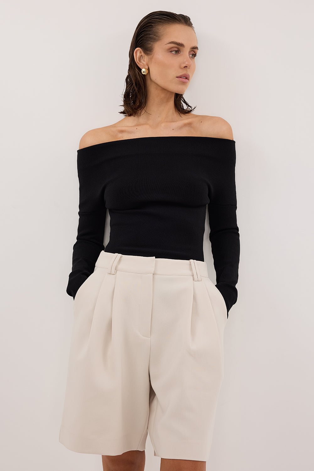 ASTRID BLACK LONG SLEEVE KNIT TOP