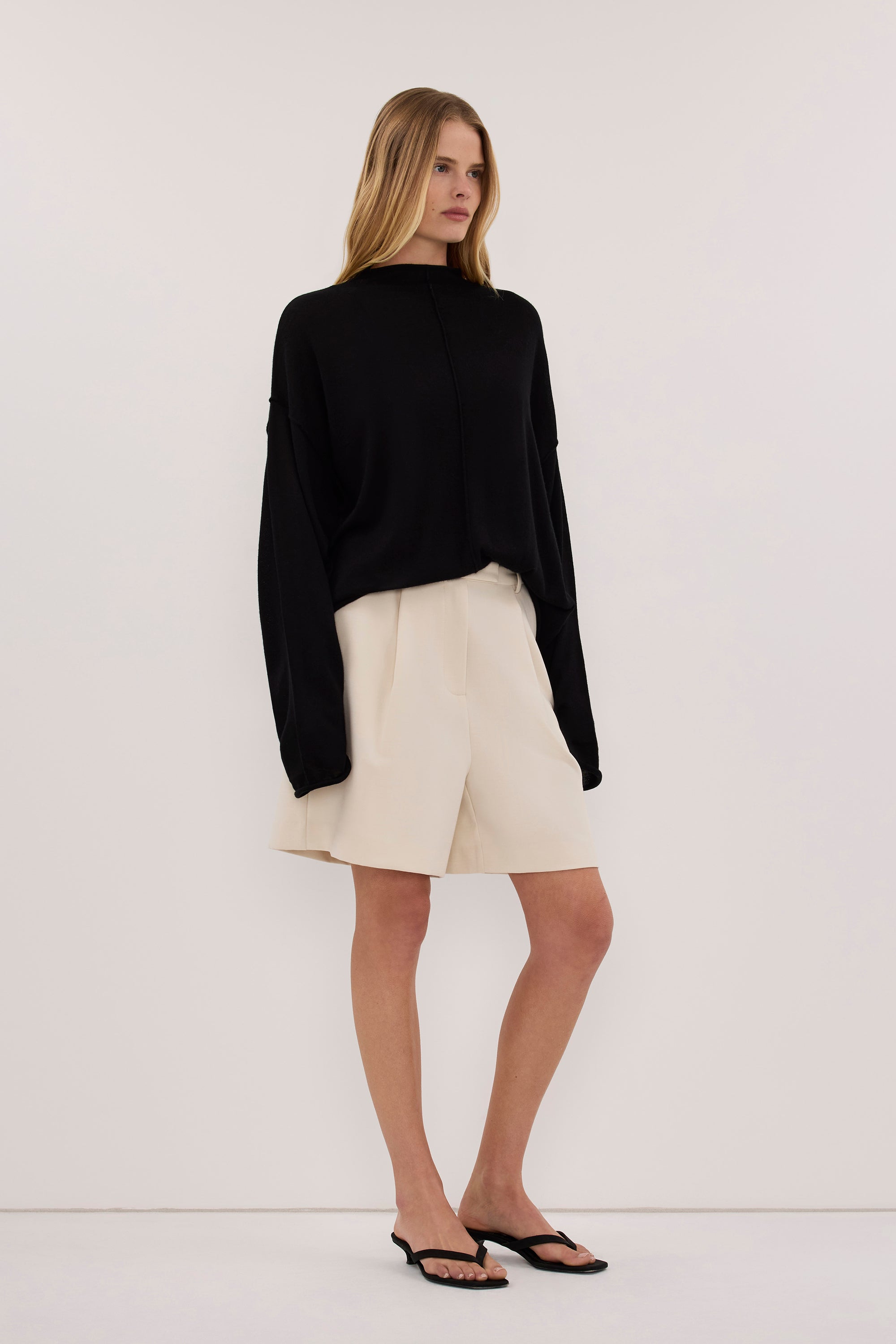 VIRELLE BLACK MERINO KNIT TOP