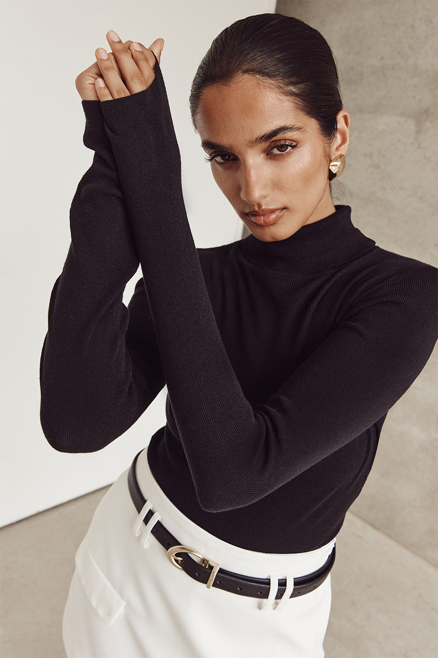 TANNER BLACK LONG SLEEVE TOP