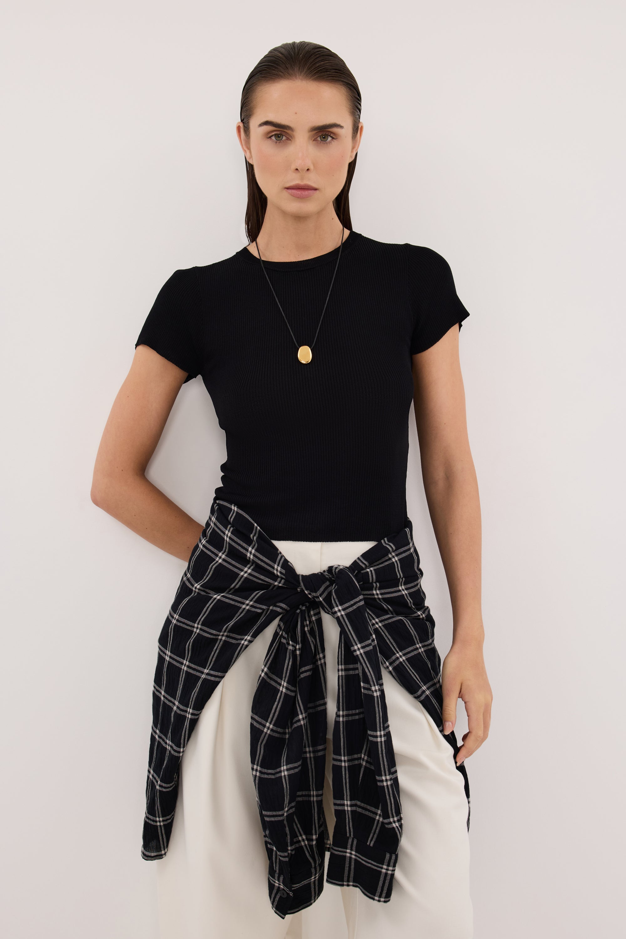 CLO BLACK RIBBED BABY TEE