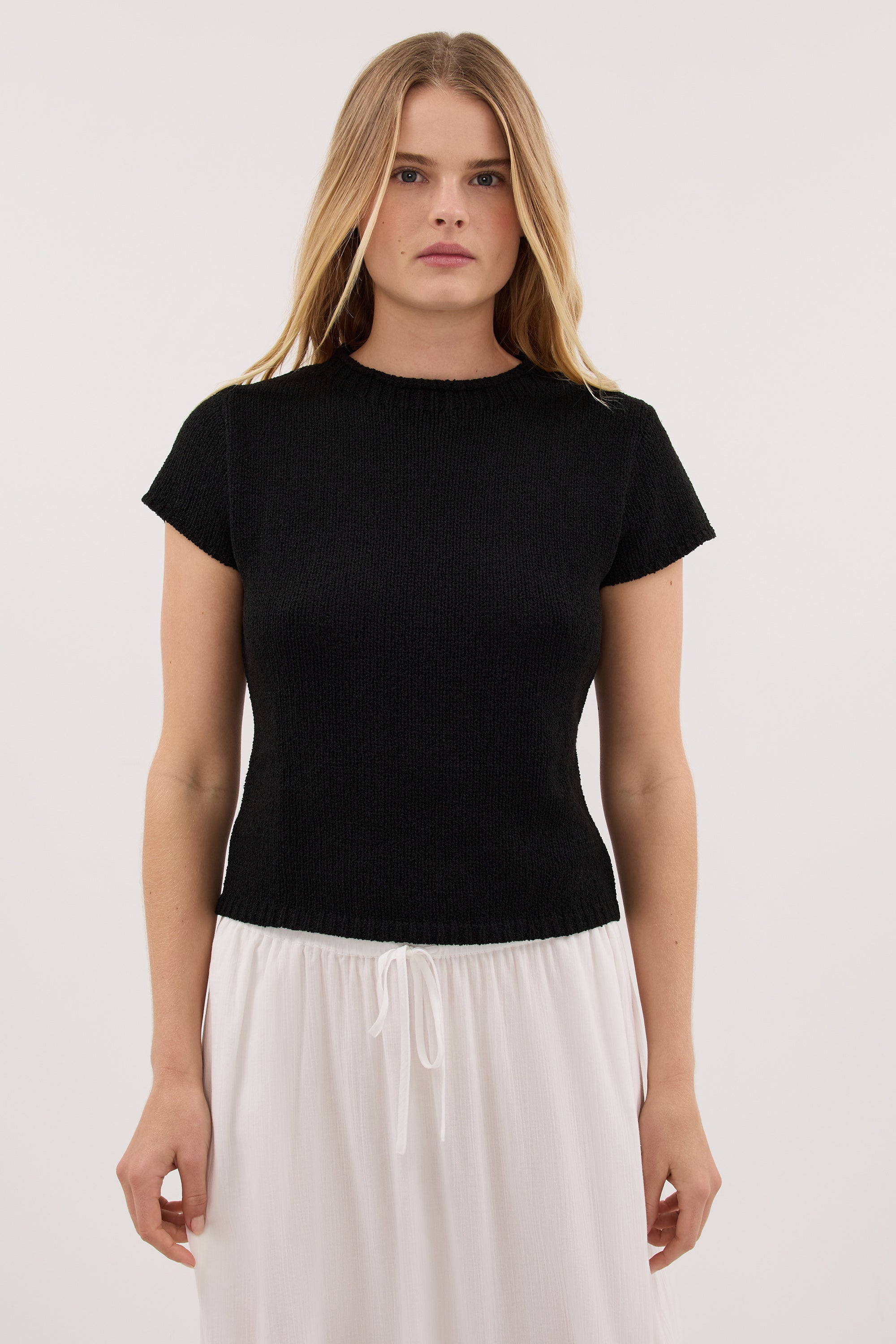 LEO BLACK KNIT TOP
