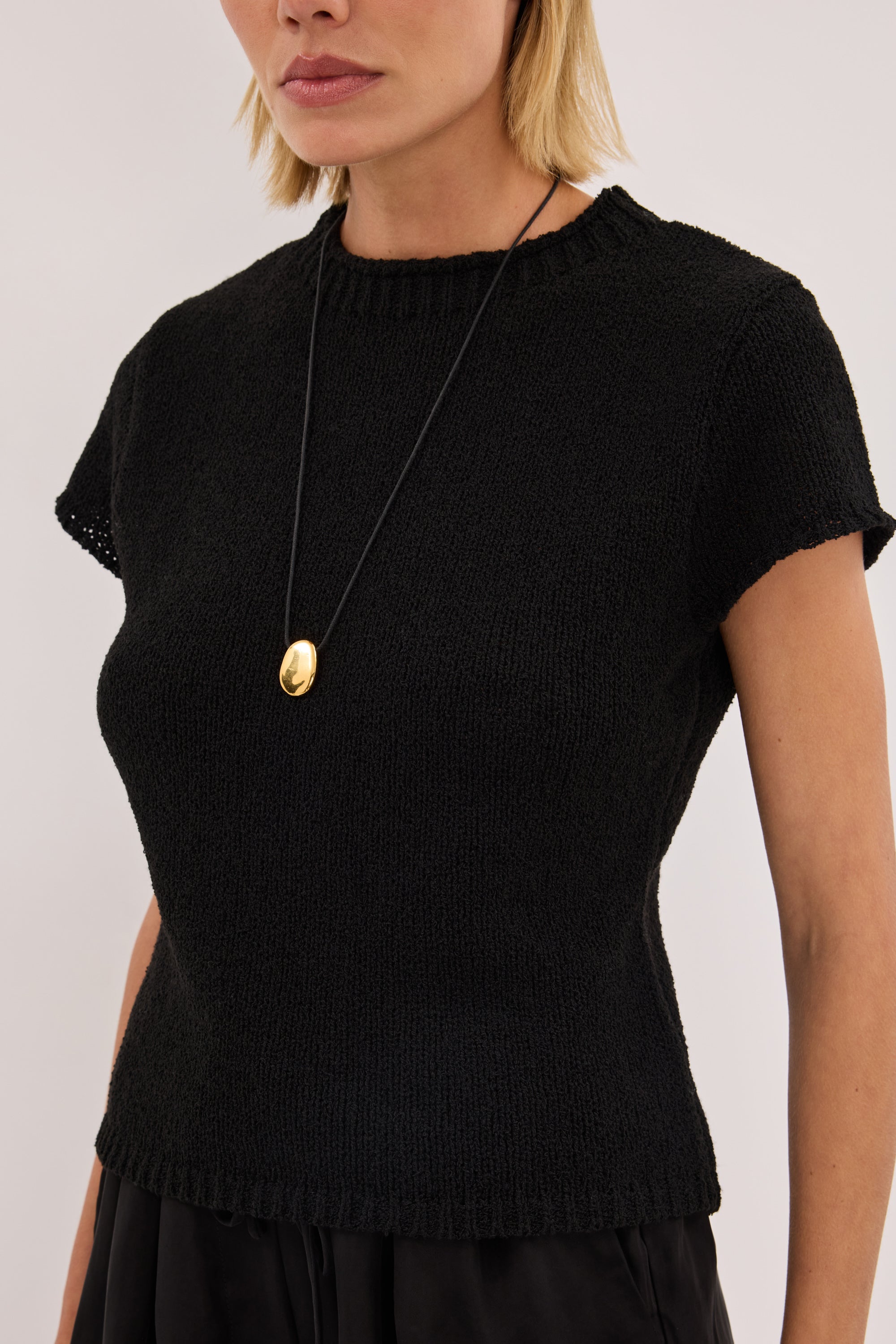 LEO BLACK KNIT TOP