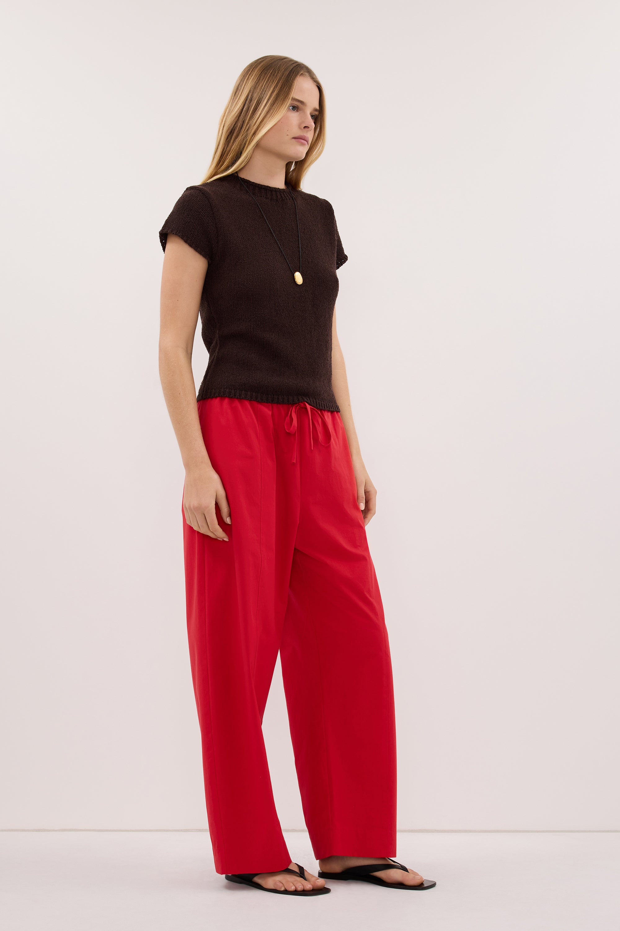 LEO CHOC KNIT TOP