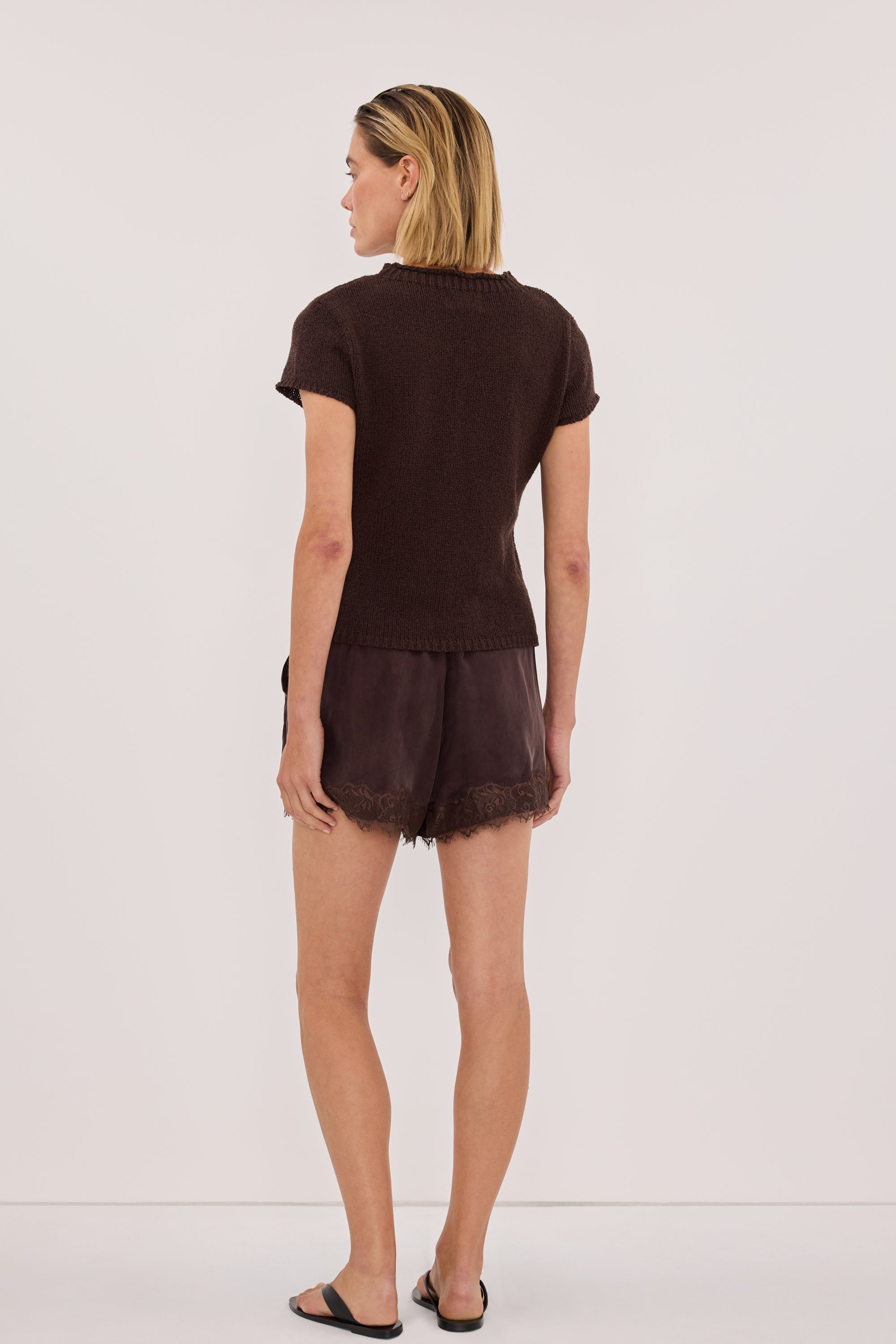 LEO CHOC KNIT TOP