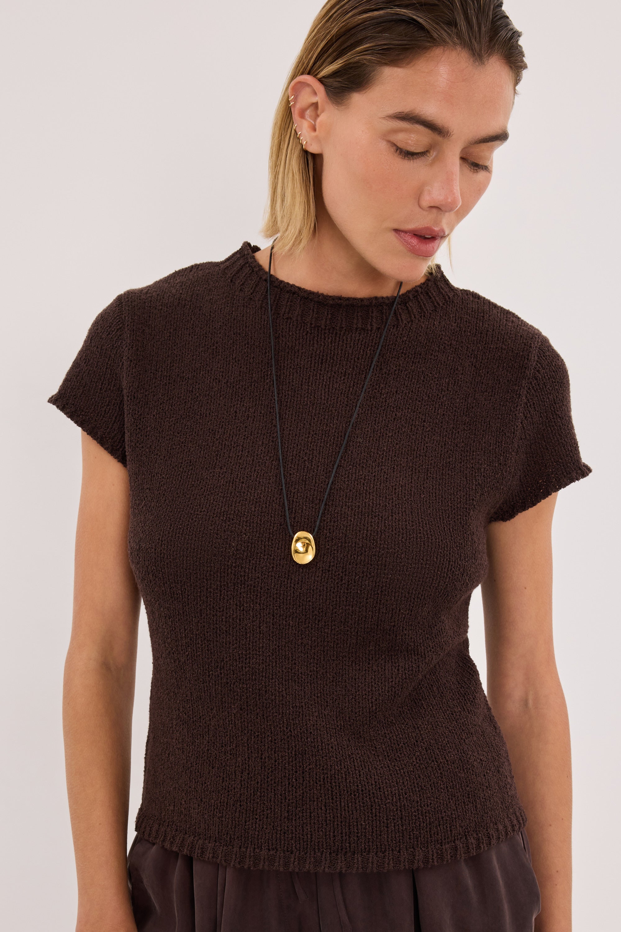 LEO CHOC KNIT TOP