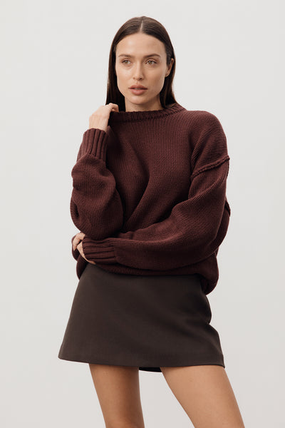Casey wearing ROY WALNUT OVERSIZED LONGLINE KNIT JUMPER