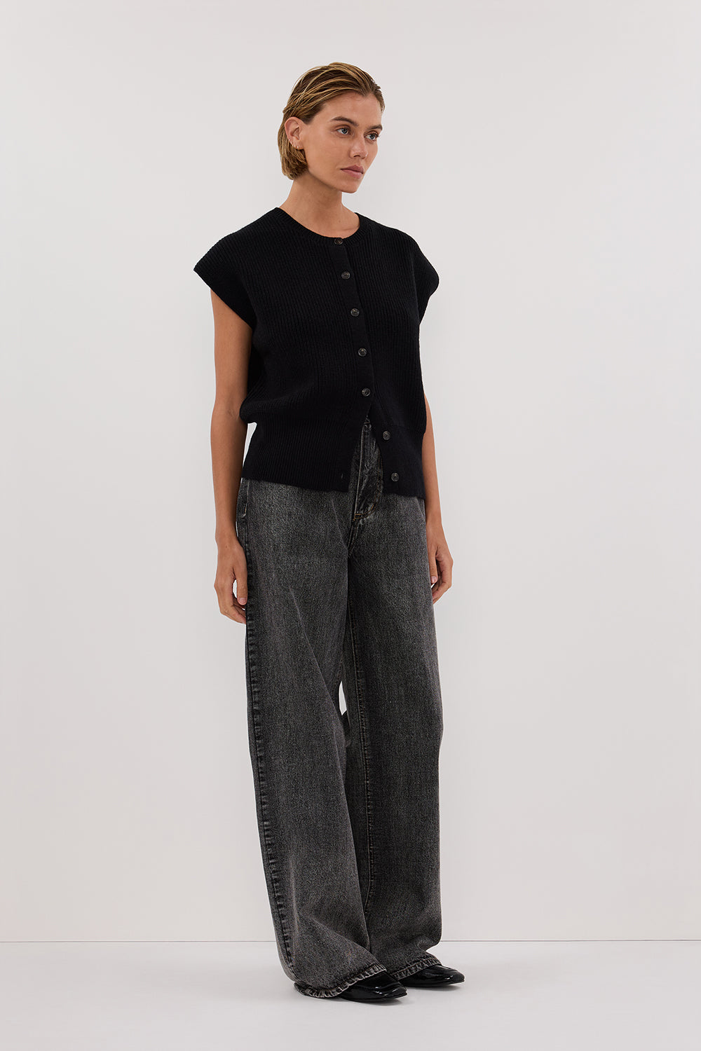 KATE BLACK KNIT VEST