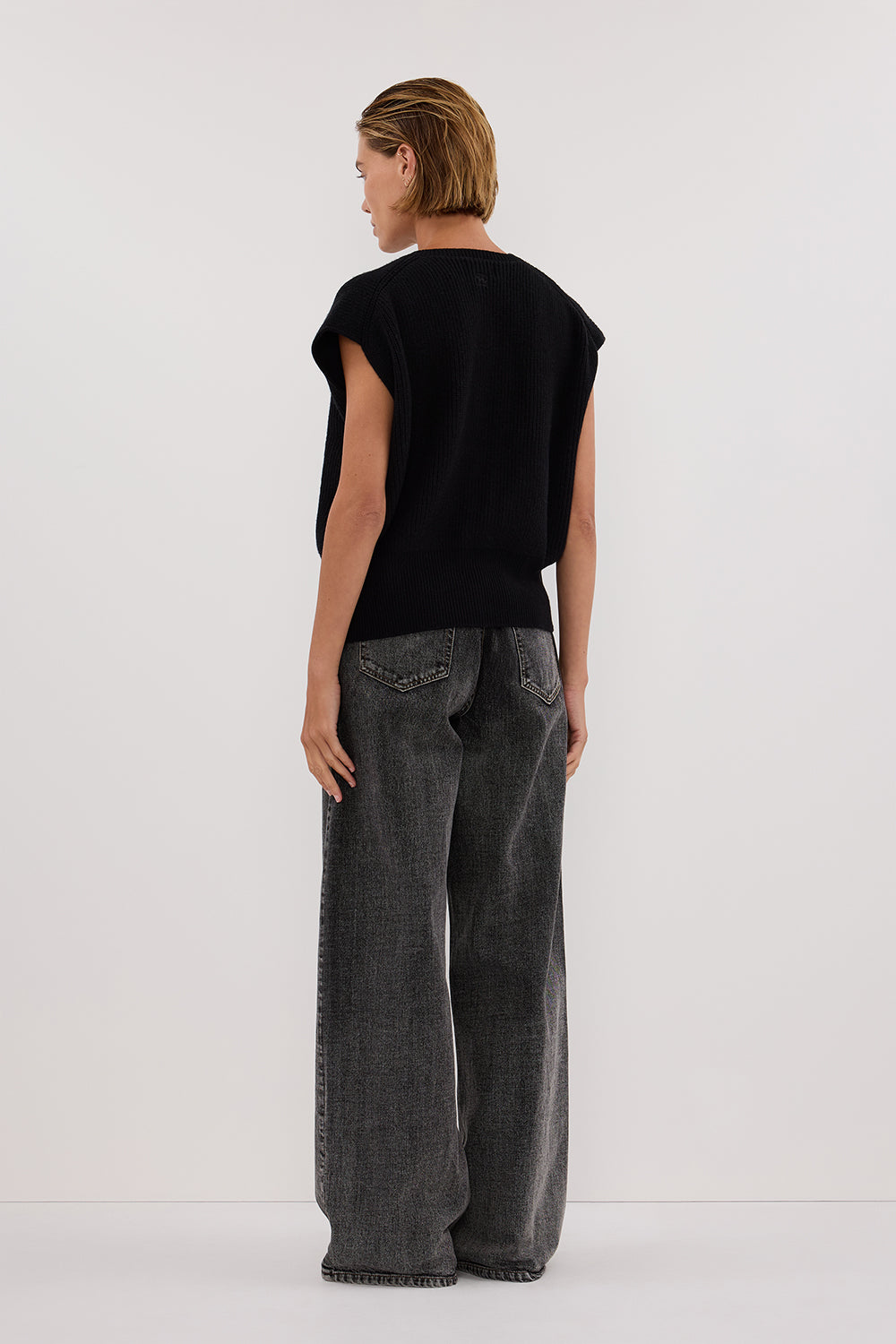 KATE BLACK KNIT VEST