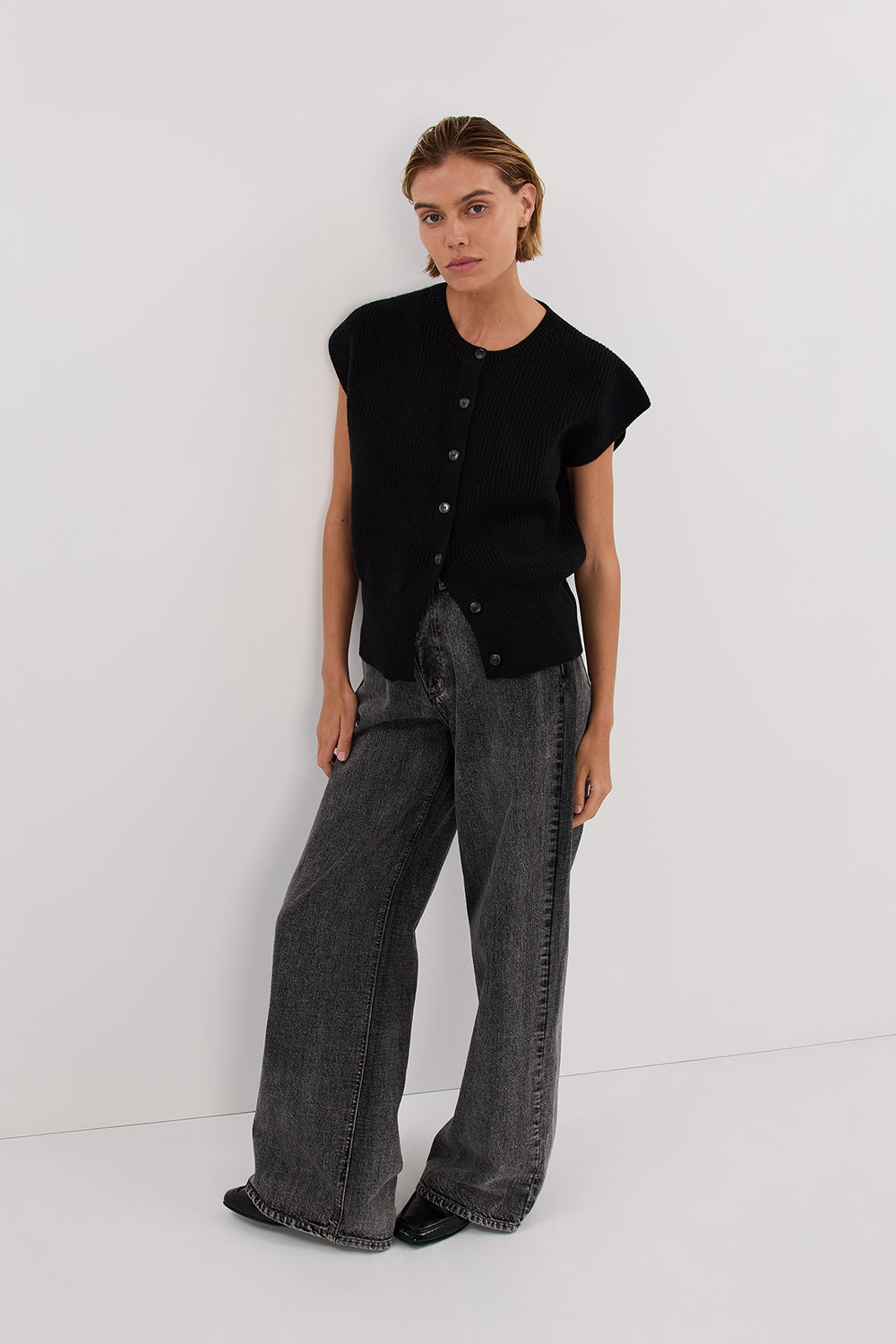 KATE BLACK KNIT VEST